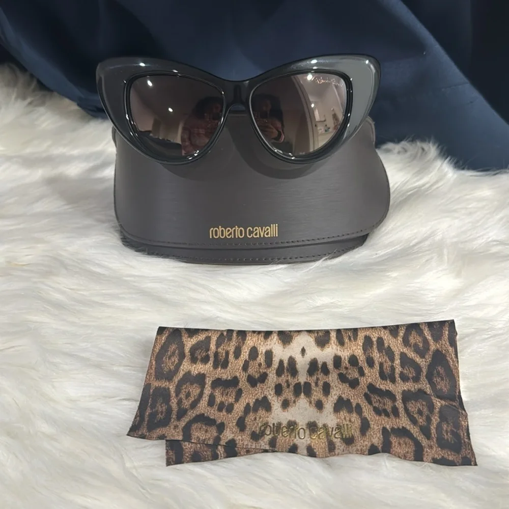 🖤ROBERTO CAVALLI Lohifushi 737S Cat-Eye Sunglasses